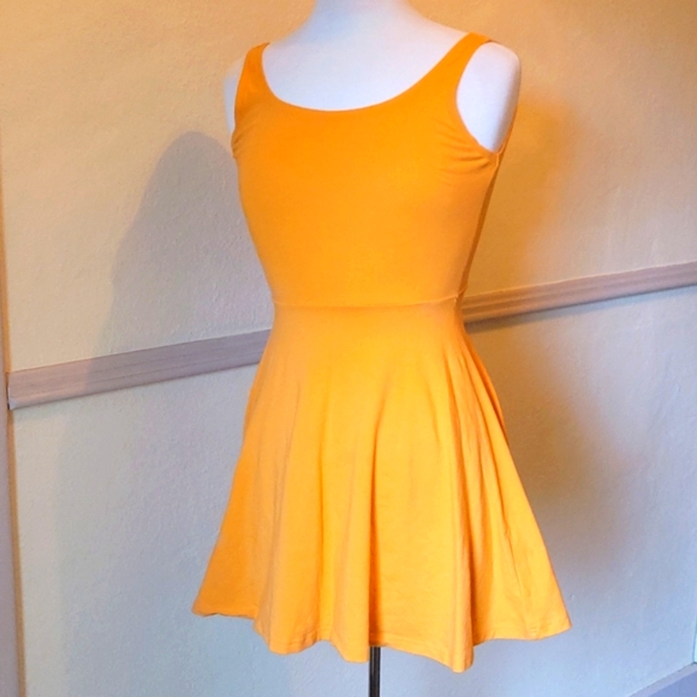 Orange summer dress from express in a size small.